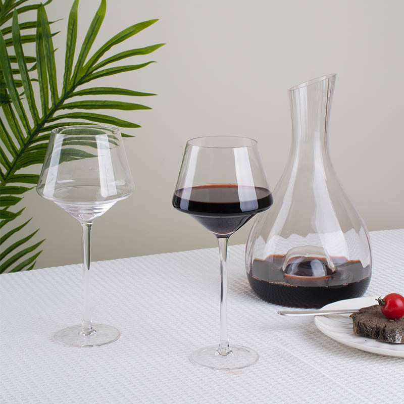 Creative Crystal Glass Goblet With Golden Trim Design