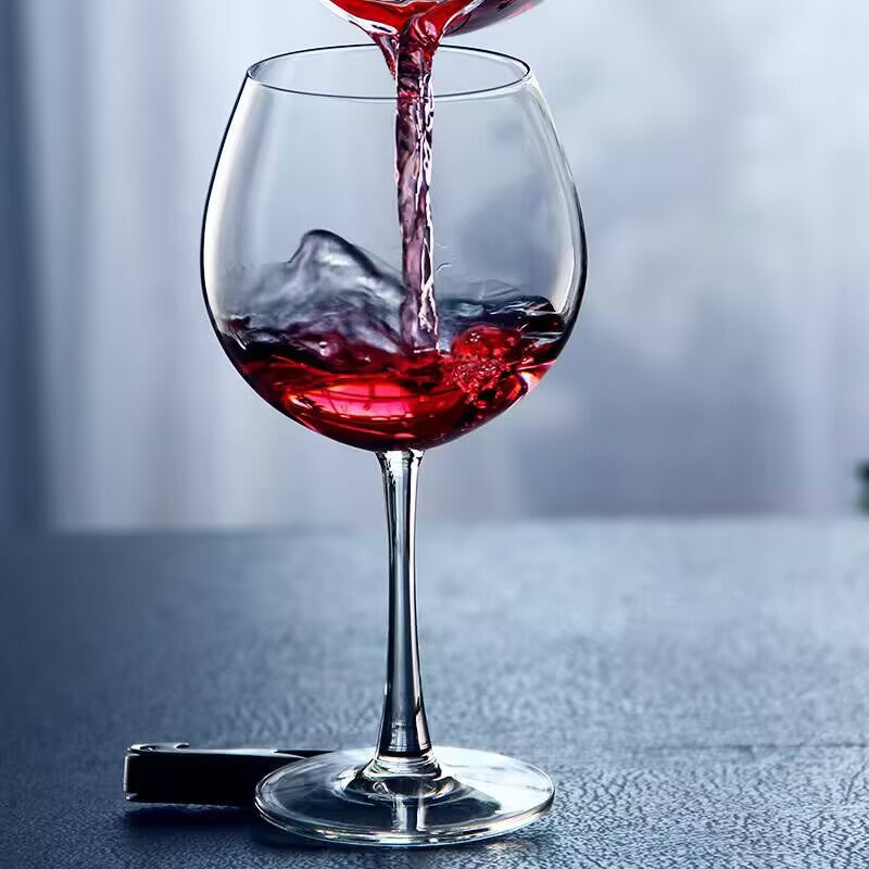 Crystal Glass Goblet For Elegant Beverage Serving